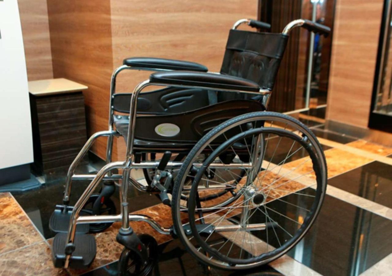 Apa Hotel & Resort Hakata Ekihigashi ฟูกุโอกะ ภายนอก รูปภาพ