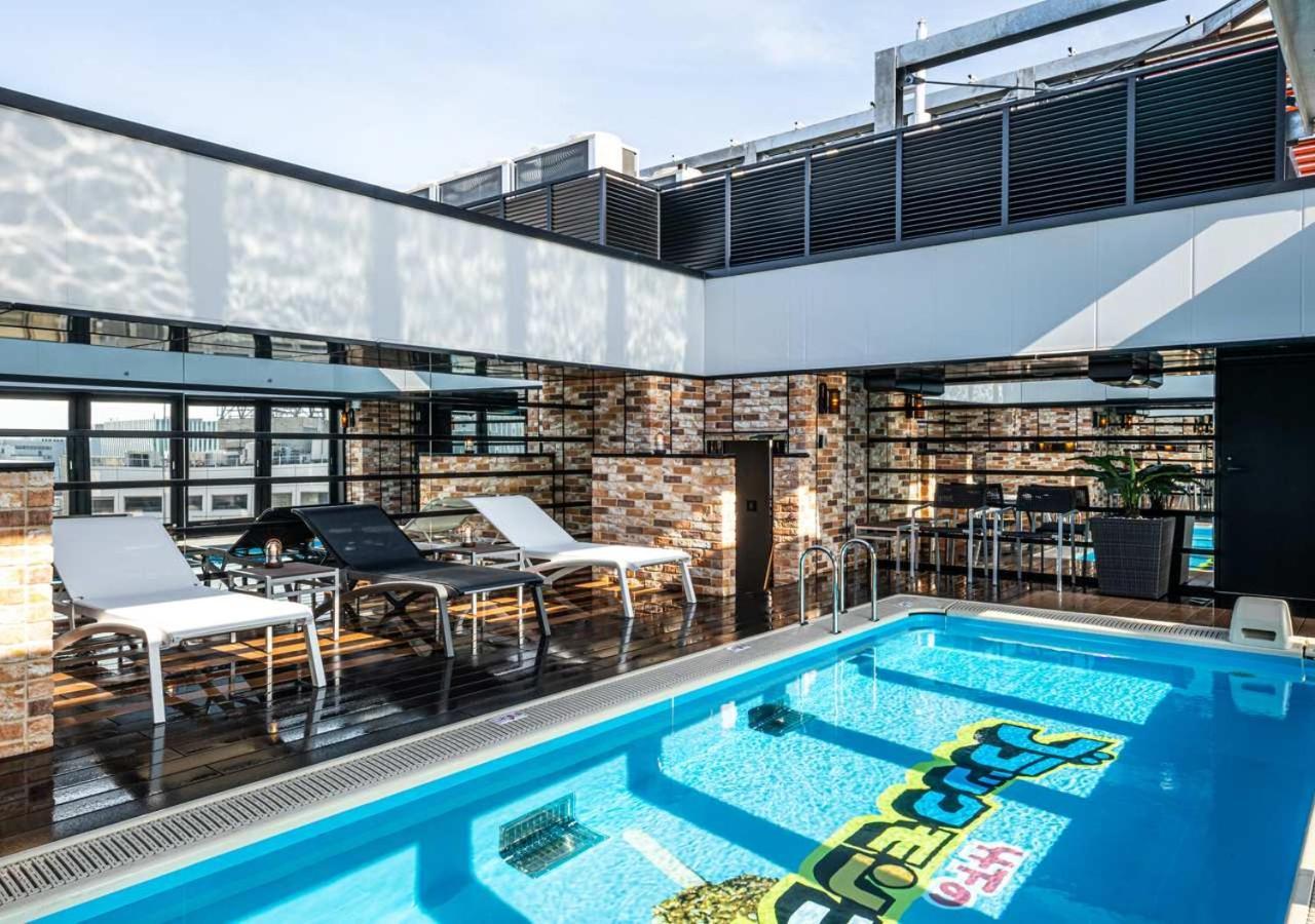 Apa Hotel & Resort Hakata Ekihigashi ฟูกุโอกะ ภายนอก รูปภาพ